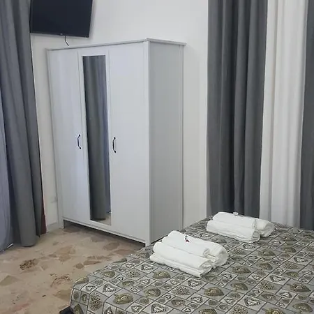 Exclusive House Center *