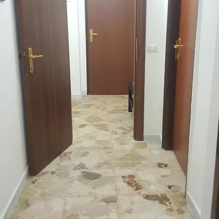 Exclusive House Center